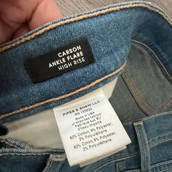 VERONICA BEARD Carson High-Rise Jean | Ankle
Hem - Picture 7 of 9